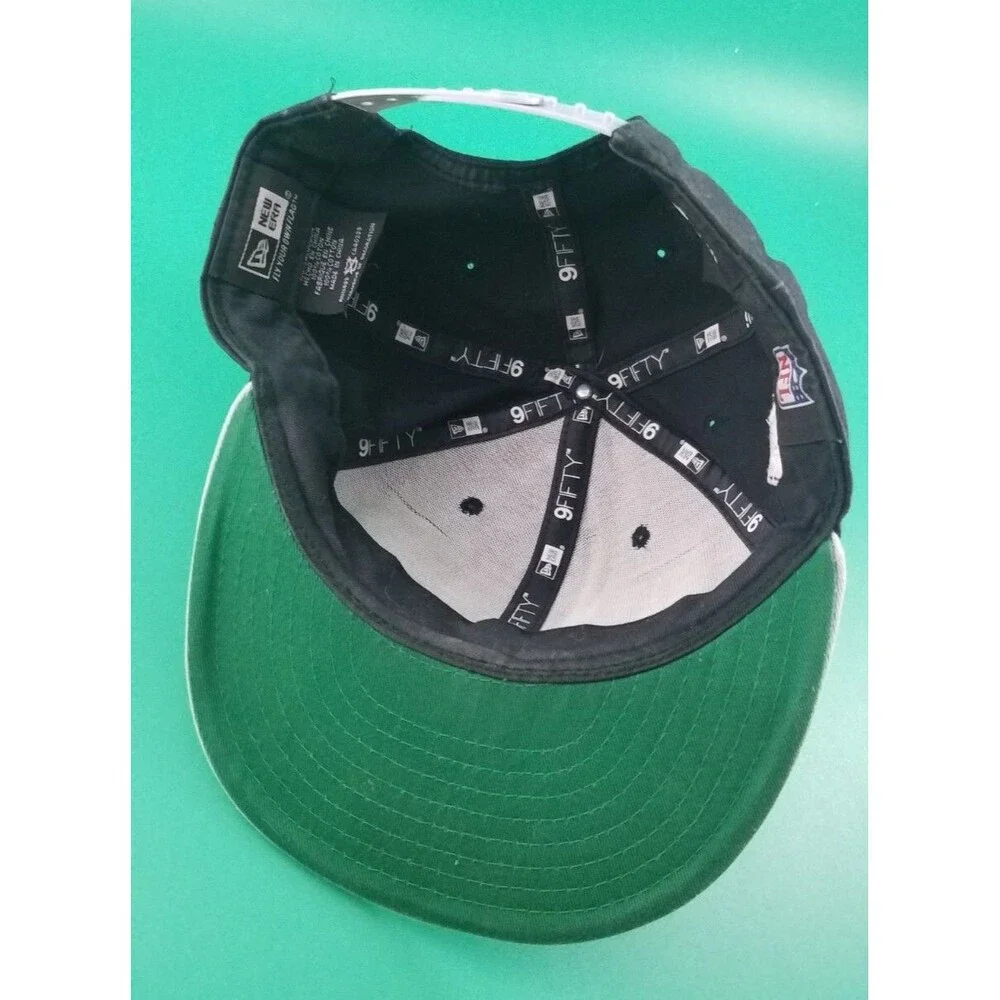 New Era Oakland Raiders NFL 9Fifty Snapback Cap Spellout Raised silver Letters